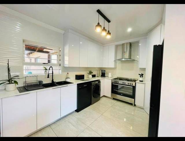4 BEDROOM HOUSE FOR SALE IN BRACKENDOWNS